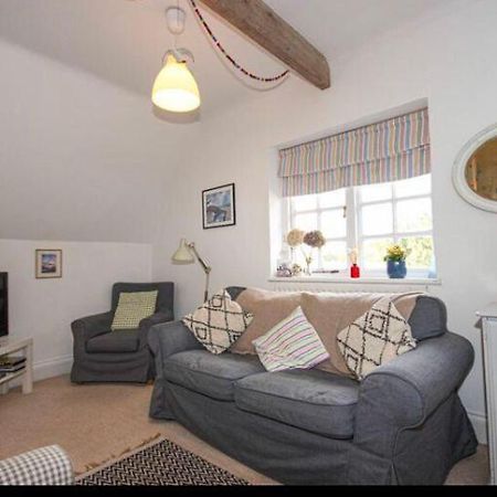 Light And Airy Central Lyme Regis Appartment With Parking Zewnętrze zdjęcie