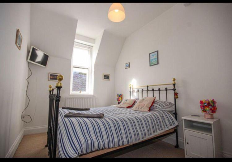 Light And Airy Central Lyme Regis Appartment With Parking Zewnętrze zdjęcie